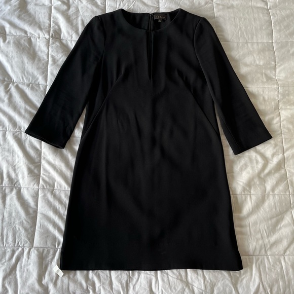 Babaton Dresses & Skirts - T. Babaton Black V-Neck 3/4 Sleeve Mini Dress Size 0